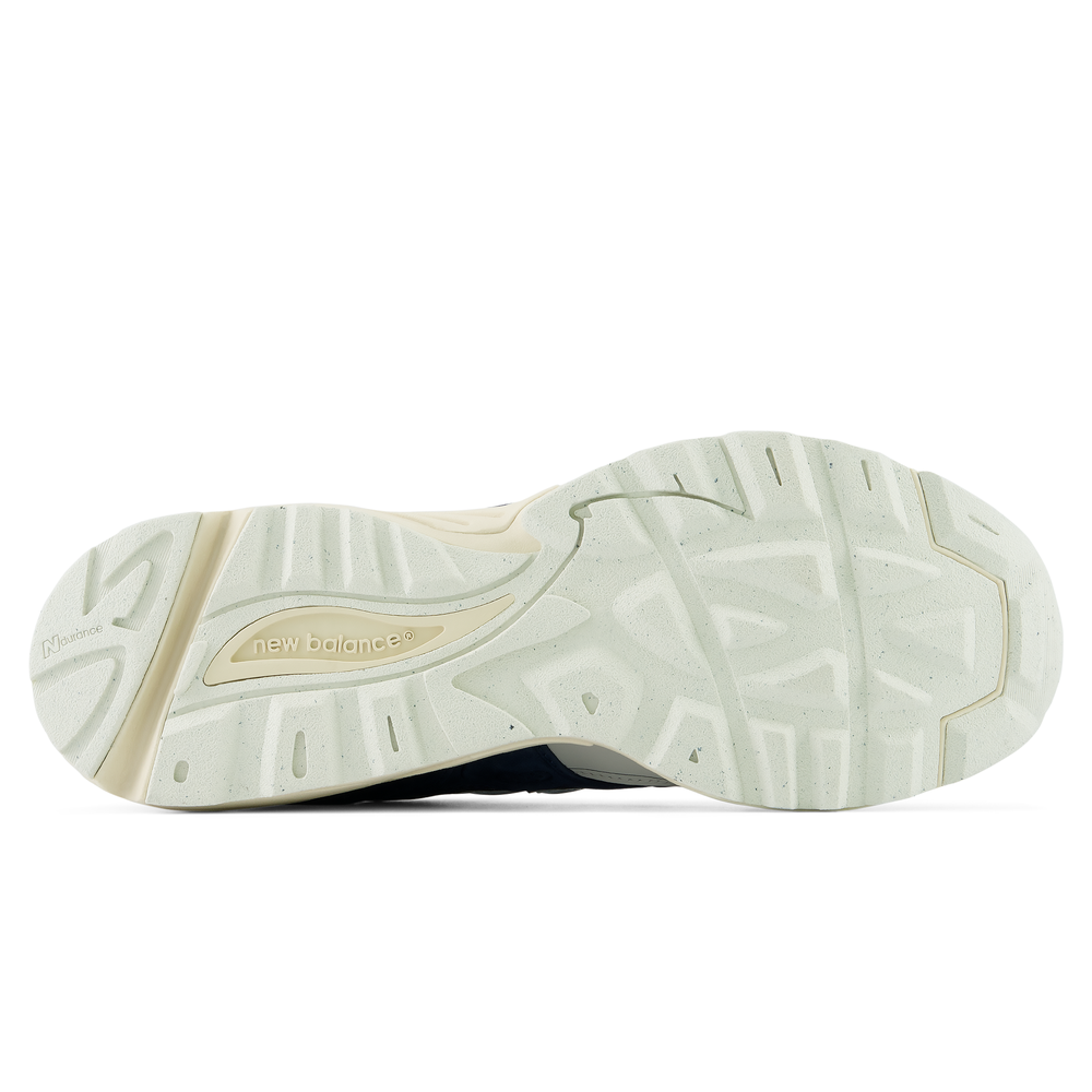 Pánske topánky New Balance U880R6ZZ – tmavomodrá