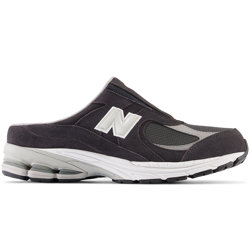 

Pánske topánky New Balance M2002RMC – čierne