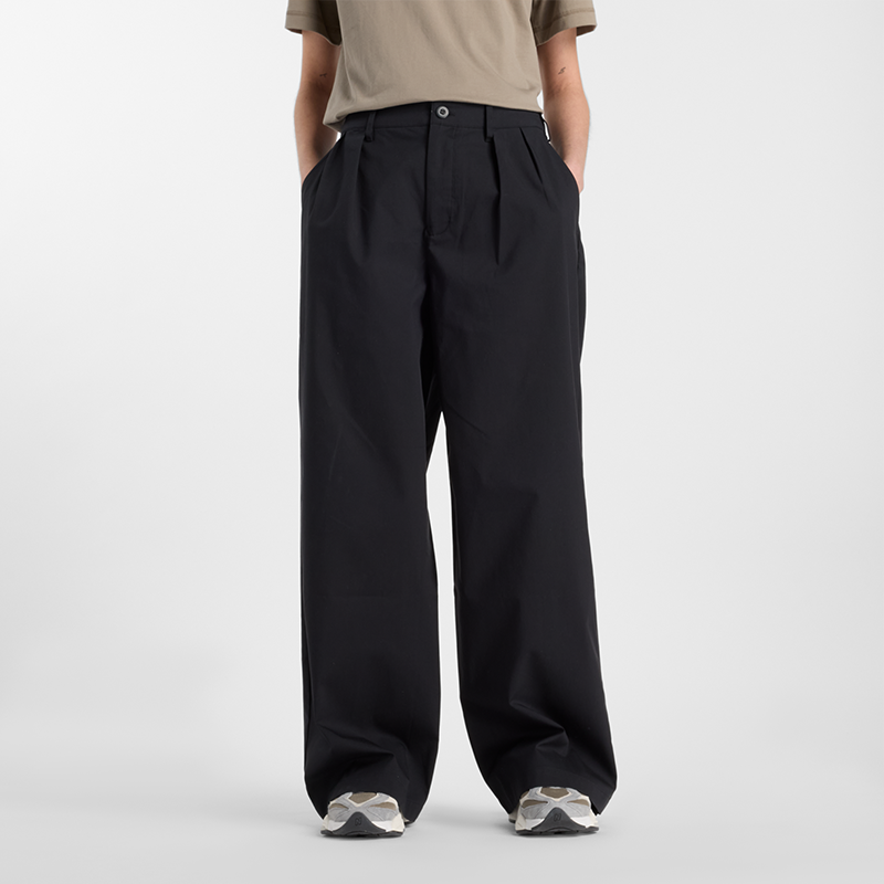 

Dámske nohavice New Balance WP51538BK – čierné
