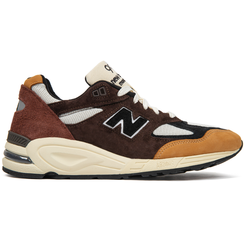 

Pánske topánky New Balance M990BB2 – hnedá