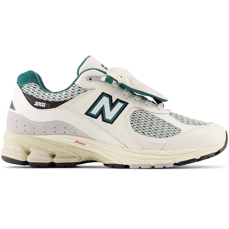 

Pánske topánky New Balance M2002RVD – biele